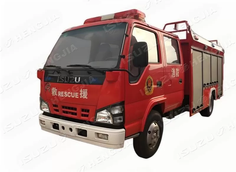 ISUZU NKR/600P camión de bomberos